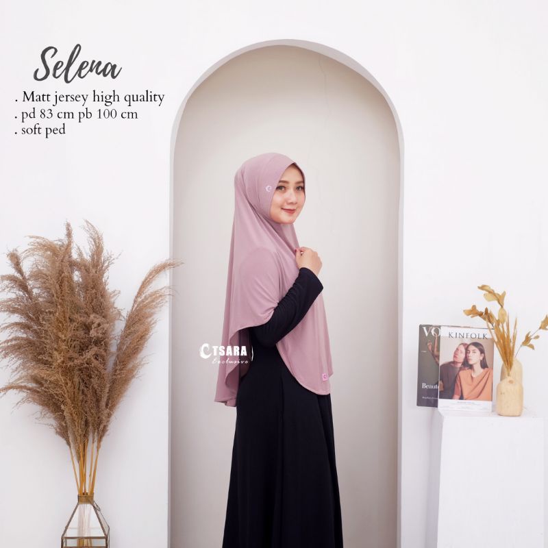 TSARA SELENA********