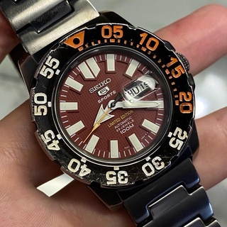 Seiko5 Mini Monster Limited Burgandy