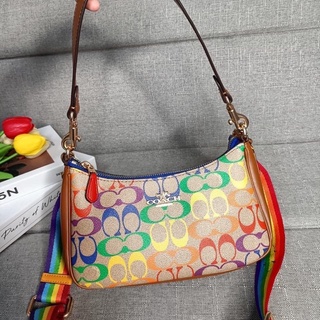 ส่งฟรี🔥 กระเป๋าสะพายสีรุ้ง Coach Teri Shoulder Bag In Rainbow Signature Canvas (CA176)