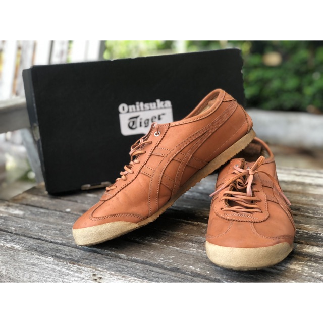 black pink and blue vapormax