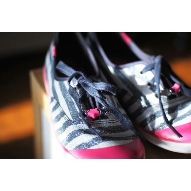 keds รองเท้าผ้าใบผู้หญิง