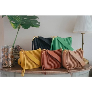 กระเป๋า Pleats Small Bag หนังลูกวัวนุ่มๆ