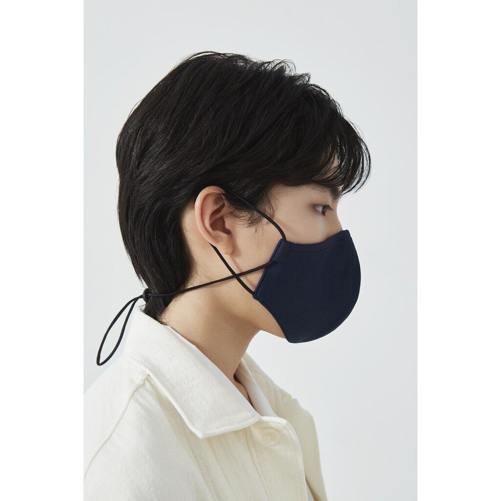 [ซื้อ 1 แถม 1] Sabina หน้ากากอนามัย รุ่น Triple Mask 3D รหัส SYR115 สีน้ำเงิน pXqx