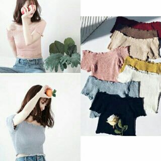 เกาะอกปาดไหล่สม็อคแบบพิมฐา มีสีพื้นและลายริ้ว