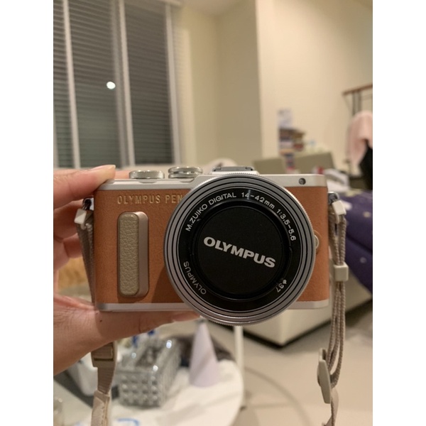 ขายกล้อง Olympus มือสอง สภาพใหม่มาก เก็บไว้ไม่ได้ใช้ ขาย 11,900 บาท!!!! บวก เลนส์ที่ซื้อเพิ่มมาให้ไป