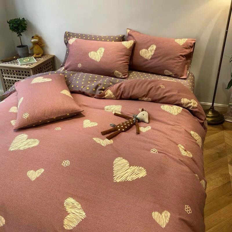 ชุดเต็มของ POLY COTTON BEDDINGS ทุกสี ไซส์ FALLING BEDROOM DECORTATION - PINK HEART PATTERN