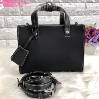 CHARLRS &amp; KEITH STRUCTURED TOP HANDBAG 2018 ของแท้ ราคาถูก