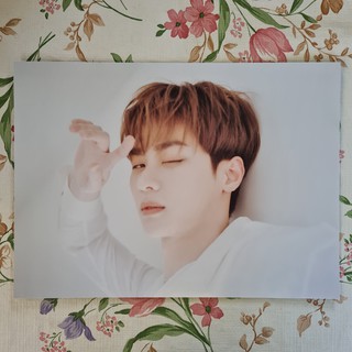 [แท้/พร้อมส่ง] หน้าโฟโต้บุ๊คแบ่งขาย คุน Kun WayV Holiday Photo Book