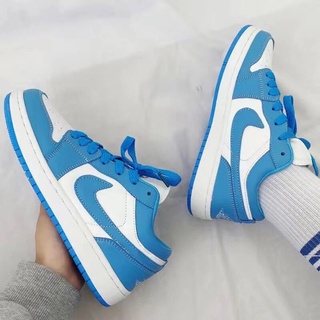 ✥Putian Chunyuan aj1 Joe 1 low-top สีขาวแป้งนิ้วเท้าสีม่วงไอศกรีมรองเท้าคู่ขนาดเล็กฟ้าผ่า North Carolina รองเท้าลำลองสีฟ