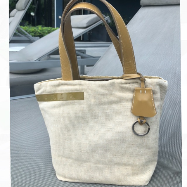 Used กระเป๋าถือ Prada แท้ 💯%