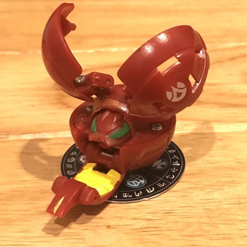 Bakugan Pyrus Bee Striker B2 บาคุกัน ผึ้งธาตุไฟ