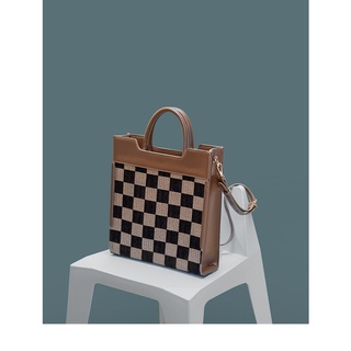 Bonny Chess Bag กระเป๋าสะพายทรงคลาสสิค