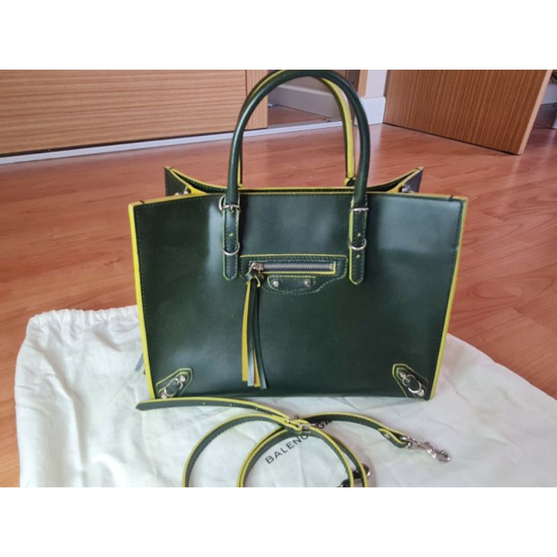 Brand : Balenciaga Model : Mini Papier A6 Green Yellow Leather Cross Body Bag