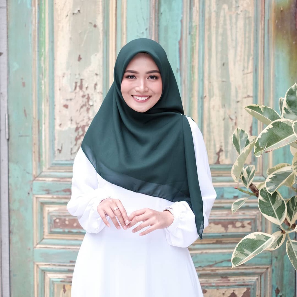 HIJAU Fashion Shop HIJAB BELLA SQUARE / BELLA SQUARE / PREMIUM BOTTLE GREEN POLLYCOTTON HIJAB