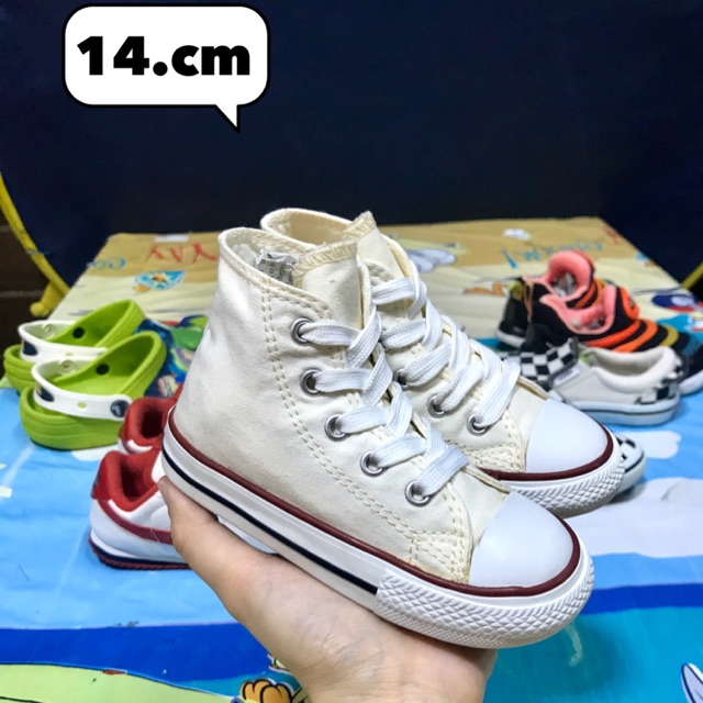 รองเท้าเด็กมือสอง Converse หุ้มข้อ