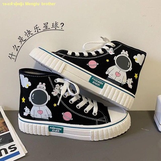 คะนอง🍒นักบินอวกาศ graffiti รองเท้าผ้าใบเพ้นท์มือผู้หญิงรองเท้าสีขาวใหม่รองเท้าผ้าใหม่