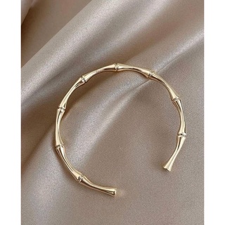 Bamboo cuff bracelet ข้อมือสีทองแบบ minimal ใส่ง่าย เรียบหรู ดูดี