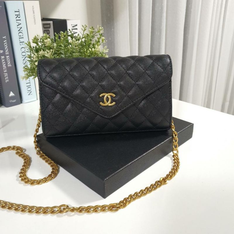 กระเป๋า คลัทช์ พรีเมี่ยมกิ๊ฟ Chanel แท้💯 สีดำ ทอง สวยหรู ดูดี ผู้หญิง