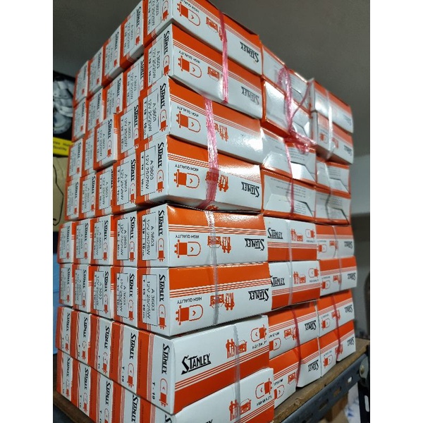 หลอดไฟหน้าแท้สแตนเลย์12v25W 1กล่อง10หลอด