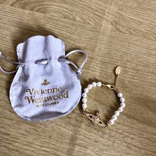 กำไล vivienne westwood