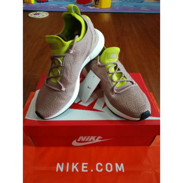 w nike duel racer