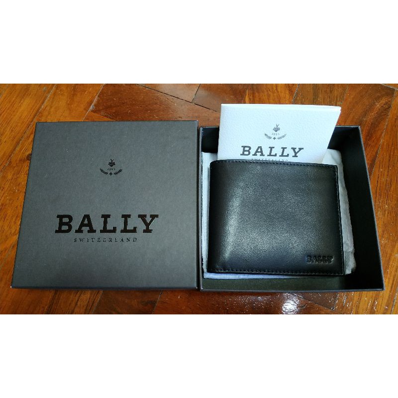 ขาย 10000.-รวมส่ง กระเป๋าสตางค์ Bally แท้ใหม่