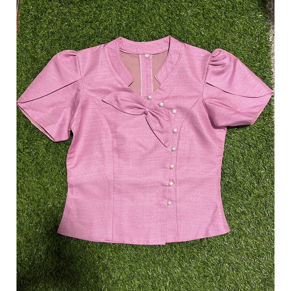 🧡พร้อมส่ง อก 34- 44🧡เสื้อไหมลาว สีชมพูนู้ด สีชมพูกลีบบัว สวยหวานมาก ๆ (เฉพาะเสื้อ) - รูปที่ 2