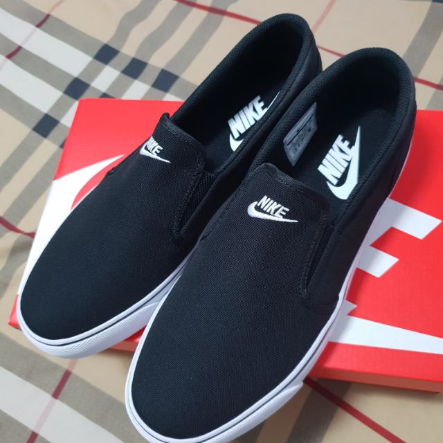 Nike slip on toki (ของใหม่)