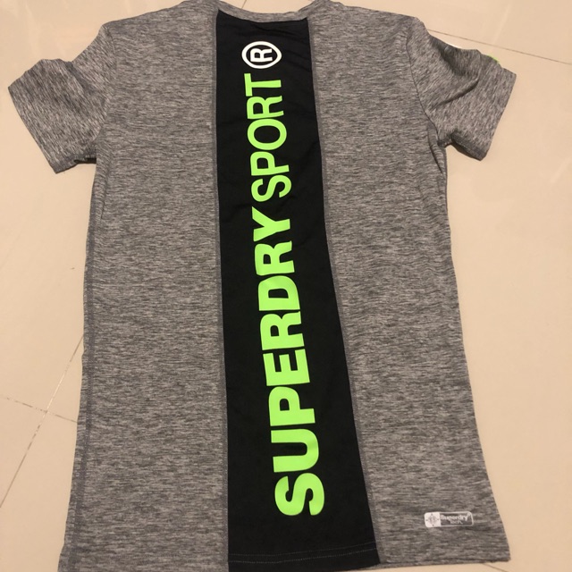 เสื้อ Superdry