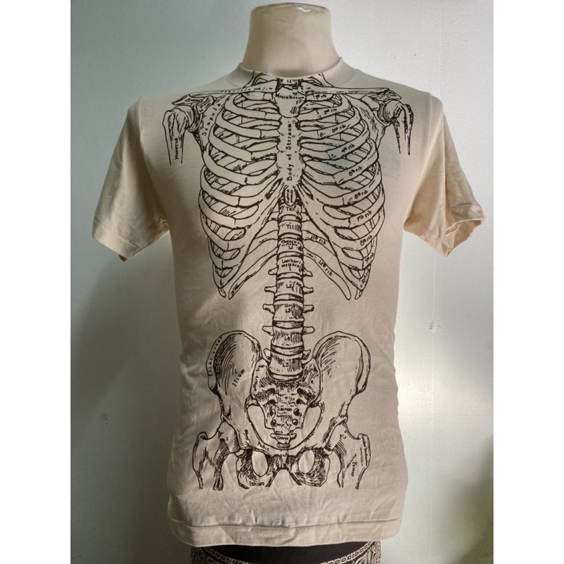 เสื้อยืด ลายอนาโตมี สไตล์วินเทจ.