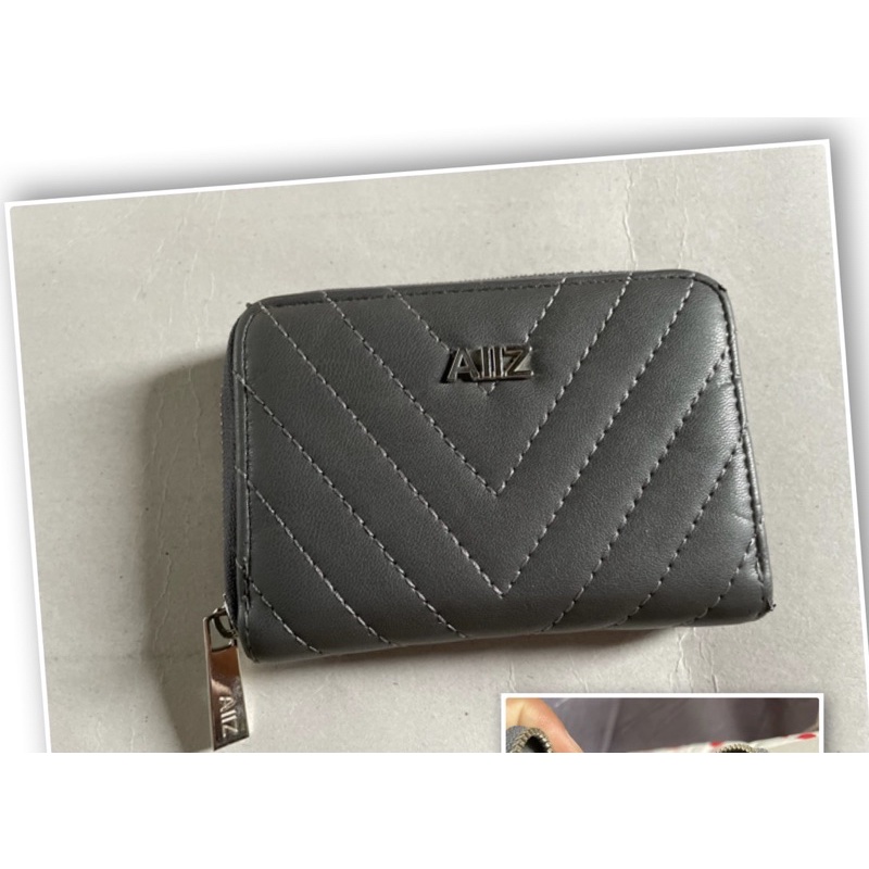 กระเป๋าสตางค์ AIIZ มือสอง