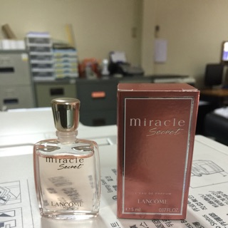 Miracle secret edp ขนาด 5 ml เป็นรุ่นออกใหม่ล่าสุดจาก lancome ปี2017
