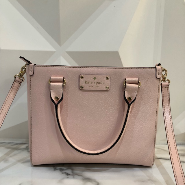 กระเป๋า Kate spade💟 New York Small Quinn Wellesley Leather Tote สีชมพู มือสอง