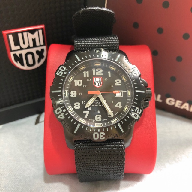 Luminox ANU 4221CW (Limited)นาฬิกาสายผ้าแคนวาสสีดำ