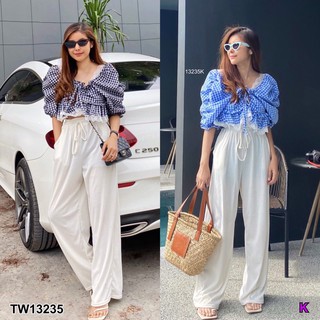 ❤️ TW13235 Set 2 ชิ้น เสื้อครอป เชือกผูกด้านหน้าอก ผ้าทอลายสก็อตแต่งขอบลูกไม้รอบตัว จัดมาเป็นเซ็ตคู่กับกางเกงสีขาว