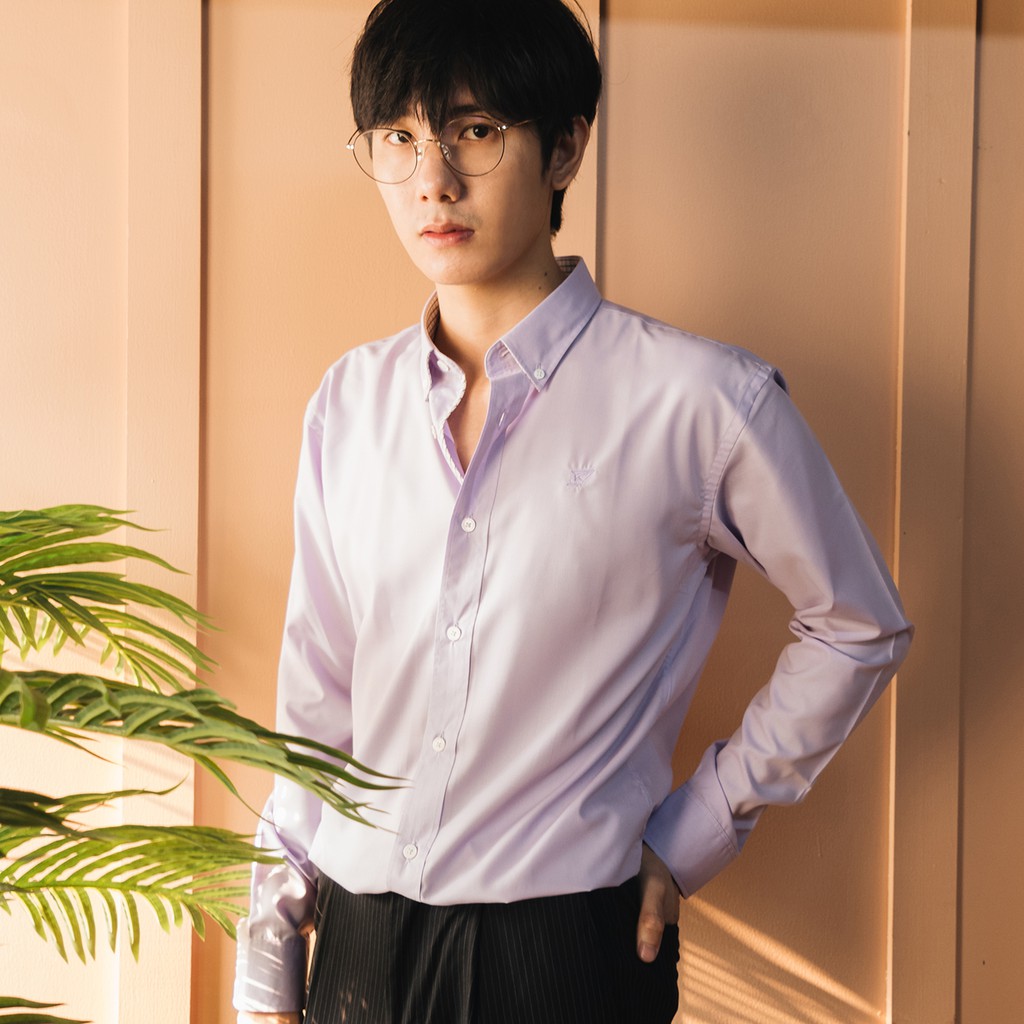 ISSARA Premium เสื้อเชิ้ตชาย ปกกระดุม ทรงสลิม ม่วงอ่อน
