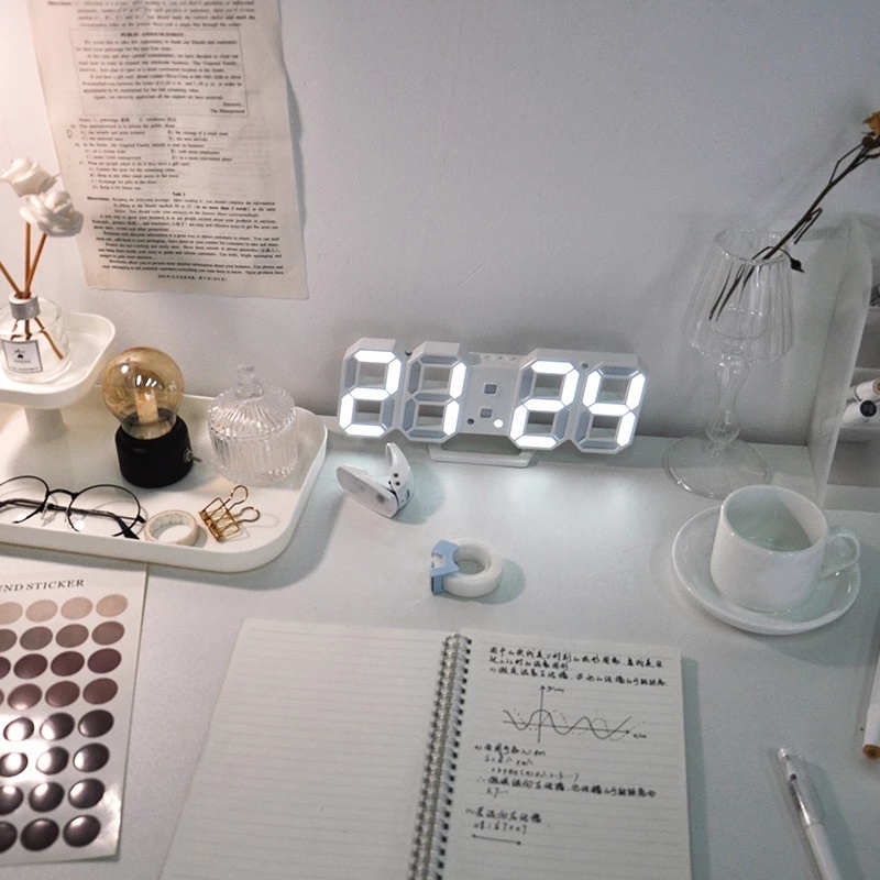 นาฬิกาปลุกดิจิทัล LED 3D / นาฬิกาแขวนผนังสามมิติ ปฏิทินตั้งโต๊ะ เครื่องวัดอุณหภูมิ นาฬิกาอิเล็กทรอนิกส์ ตกแต่ง