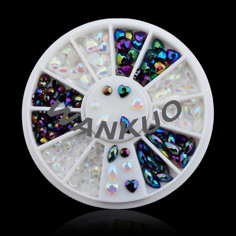 【WANKUO】Women Nail Art Water Crystal White Rhinestone Jewelry Heart 12 Grid Installation Turntable Collection Ladies Nail Accessories