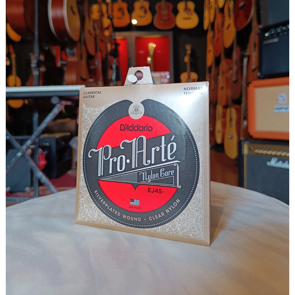 D'ADDARIO DADDARIO CLASSIC/NYLON DADARIO DAADDARIO EJ45 NORMAL TENSION STRINGS