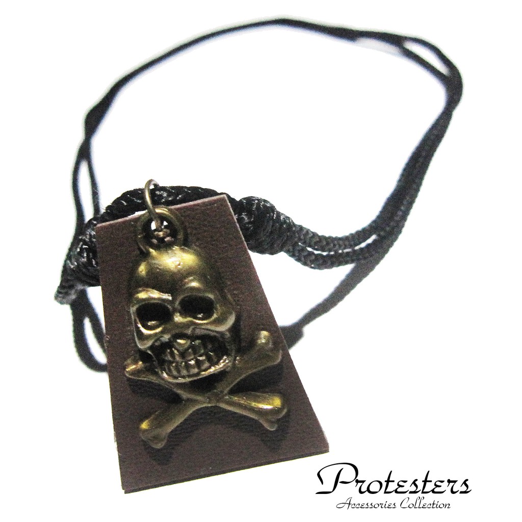 สร้อยคอเชือกลูกตุ้มหัวกะโหลก P301STS