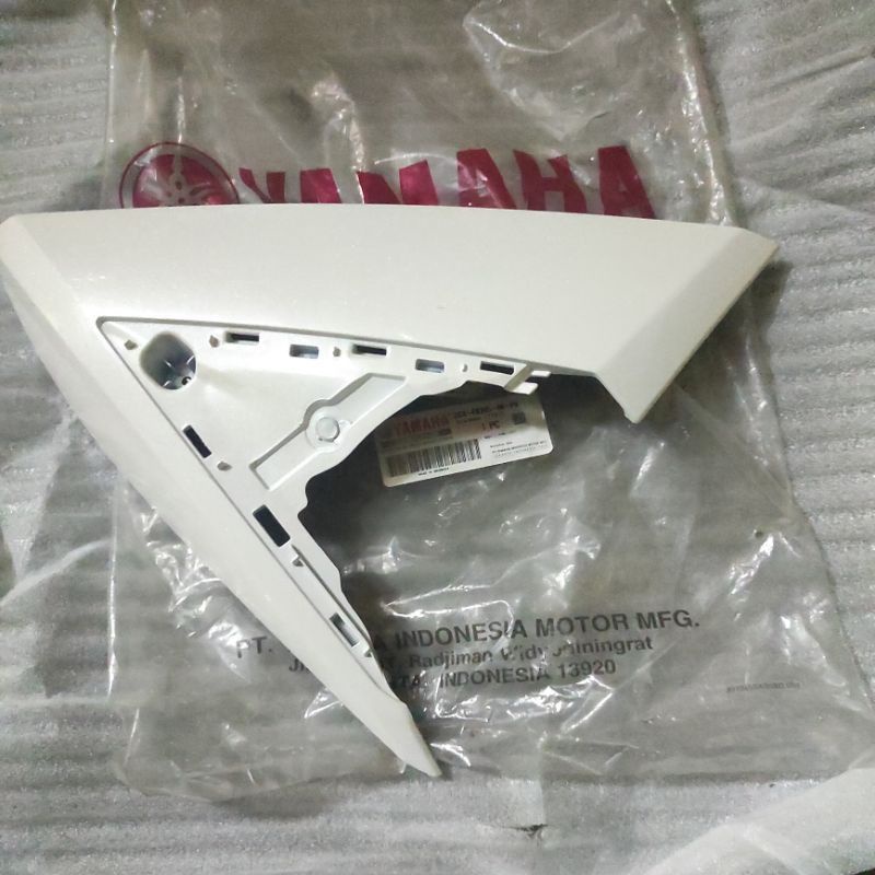 ปีกซ้าย Mole Yamaha Soul GT 125 เดิม 2SX