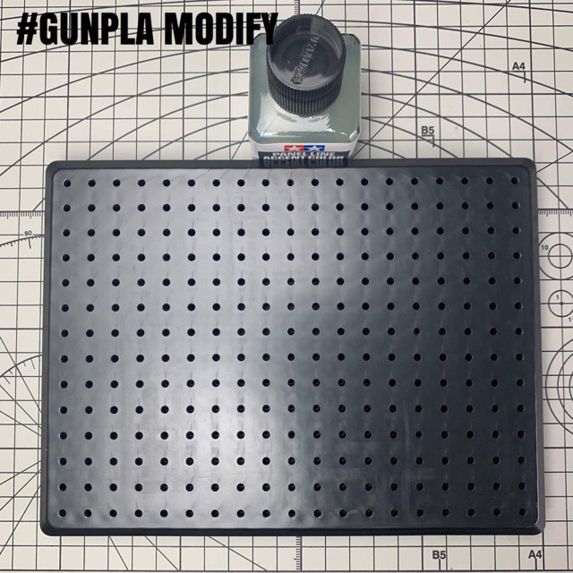 แท่นเสียบไม้หนีบชิ้นงานโมเดล แบบพลาสติก Size L 266 รู สีดำ VT031