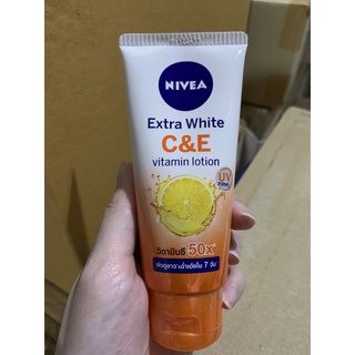 Nivea extra White C&amp;E วิตามินโลชั่น 70ml. 💯exp2025