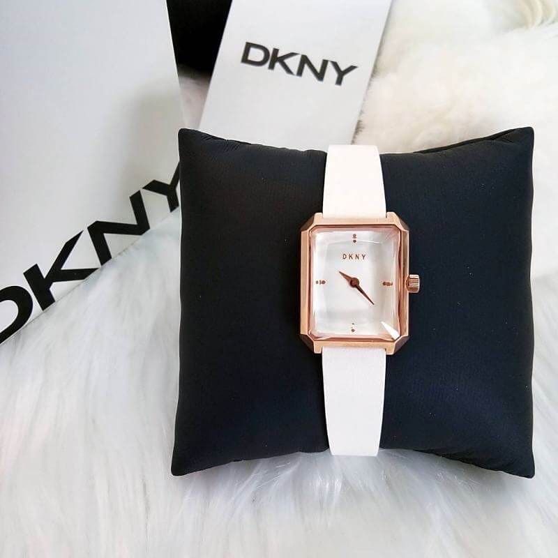 พร้อมส่ง นาฬิกาข้อมือผู้หญิง DKNY Women's Cityspire Rose Gold-Tone and White Leather Watch NY2645