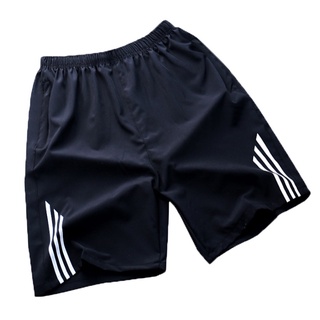 กางเกงออกกำลังกายขาสั้น เนื้อผ้าแห้งไว สวมใส่สบาย มีกระเป๋าข้าง