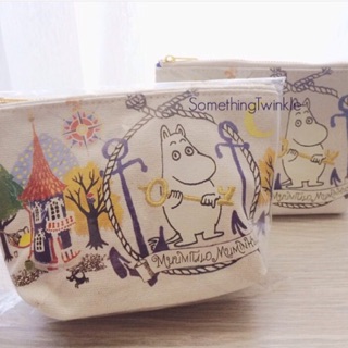 กระเป๋าเครื่องสำอางค์มูมิน ปักลาย