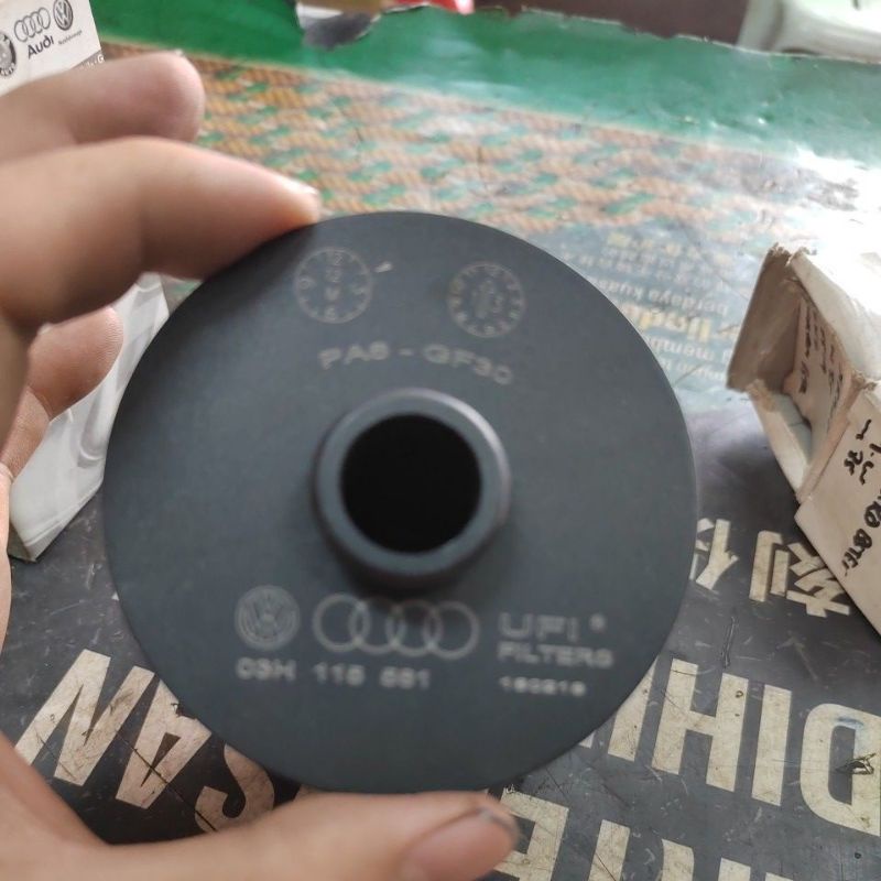 VOLKSWAGEN TOURGER 3.6 กรองน้ํามันเครื่อง (03H 115 562)