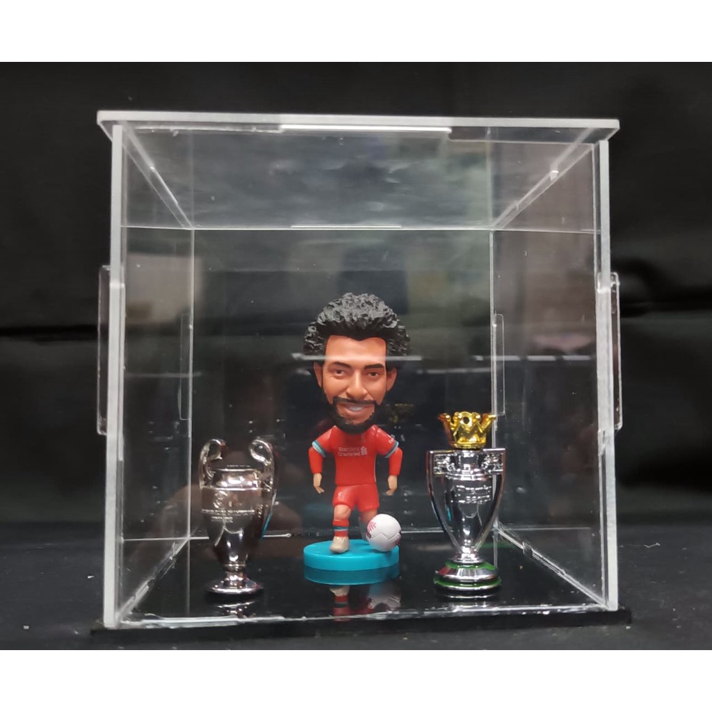 พร้อมกล่องโชว์ โมเดลลลิเวอร์พูล liverpool +ถ้วย ลิเวอร์พูลพร้อมถ้วย