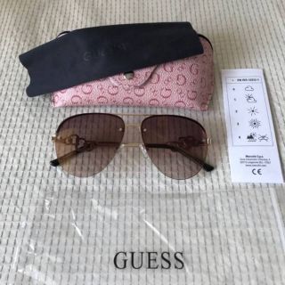 แว่น GUESS GF6054 สวยหรู ทรง Aviator  2