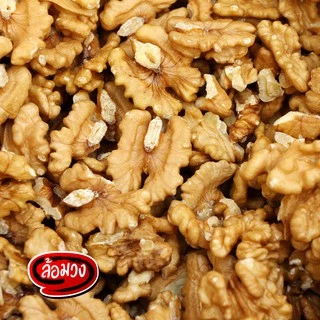 วอลนัทดิบ วอลนัท (raw walnuts) by ล้อมวง ถั่ววอลนัท